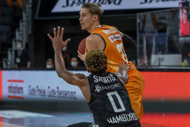 不仅为球迷 不仅为球迷