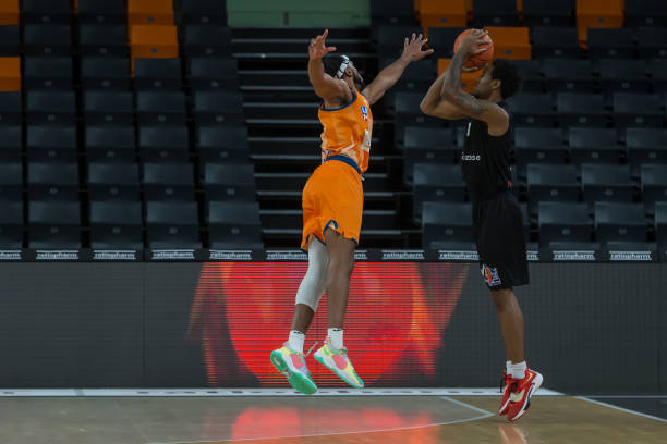 彻底瓦解对 彻底瓦解对