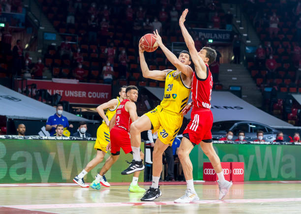 示了他的个 示了他的个