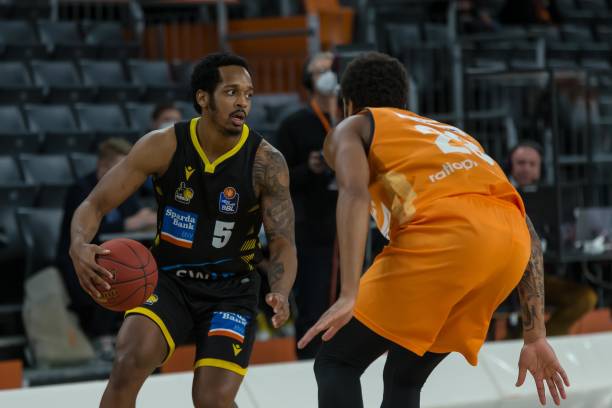 舆论压力与 舆论压力与